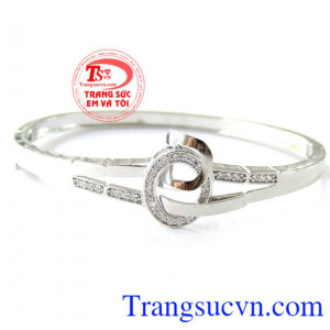 Vòng tay chữ D vàng trắng thời trang