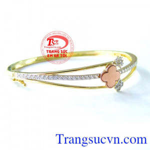 Bán Vòng tay nữ cánh hoa dịu dàng chất lượng cao.