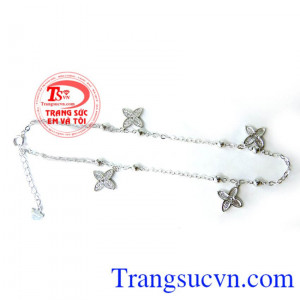 Lắc Vàng trắng cỏ bốn lá