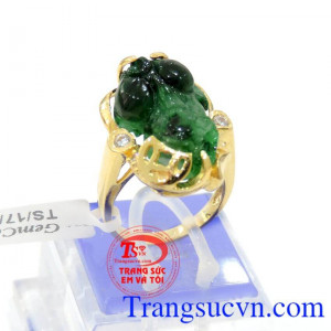 Nhẫn vàng màu tinh tế gắn tỳ hưu đá thiên nhiên, mang lại may mắn và hộ mệnh, Nhẫn nữ vàng tây dành cho phái đẹp