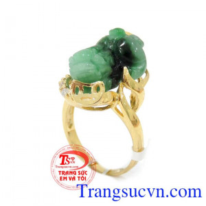 Nhẫn tỳ hưu hoàng gia,nhẫn tỳ hưu bọc vàng tây, ý nghĩa nhẫn tỳ hưu thu tích tài lộc cho người đeo, sức khỏe, nhẫn tỳ hưu dành cho nữ món quà ý nghĩa