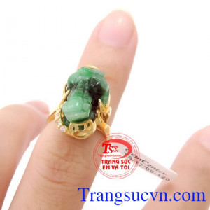 Nhẫn tỳ hưu hoàng gia,nhẫn tỳ hưu bọc vàng tây, ý nghĩa nhẫn tỳ hưu thu tích tài lộc cho người đeo, sức khỏe, nhẫn tỳ hưu dành cho nữ món quà ý nghĩa