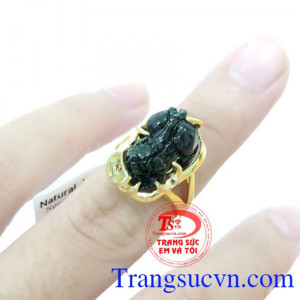 Đeo Nhẫn tỳ hưu tài lộc Chuyển đến Nên đeo nhẫn tỳ hưu ngón nào Đeo Nhẫn tỳ hưu tài lộc Mỗi ngón đều có những ý nghĩa và giá trị riêng,Đeo Nhẫn tỳ hưu tài lộc nhưng cách tốt nhất là nên đeo nhẫn tỳ hưu ở ngón giữa