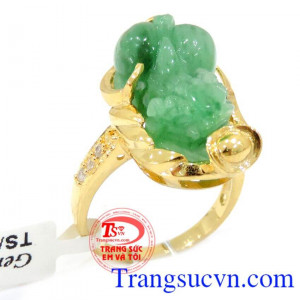 Nhẫn tỳ hưu ngón giữa đeo nhẫn tỳ hưu quay hướng ra ngoài,Chiếc Nhẫn tỳ hưu ngón giữa mang lại may mắn và công danh,đảm bảo chất lượng