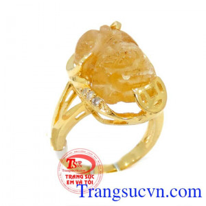 Nhẫn nữ thạch anh tóc vàng đẹp tinh tế,có giấy kiểm định đá quý và vàng,bảo hành Nhẫn nữ thạch anh tóc vàng đẹp,giao Nhẫn nữ thạch anh tóc vàng đẹp toàn.