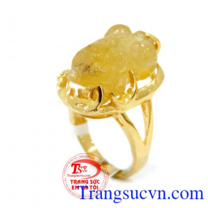 Nhẫn tỳ hưu thạch anh tóc đẹpbảo hành Nhẫn nữ thạch anh tóc vàng đẹp,giao Nhẫn nữ thạch anh tóc vàng đẹp toàn