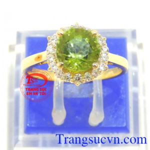 Chiếc nhẫn nữ Đá Peridot thông thái chất lượng đảm bảo uy tín,Có Giấy kiểm định đá quý kèm theo Nhẫn nữ Đá Peridot thông thái giao toàn quốc, bảo hành 1 năm,Nhẫn nữ Đá Peridot thông thái.