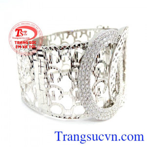 Vòng tay vàng 18k nhập khẩu italy chất lượng đảm bảo. 