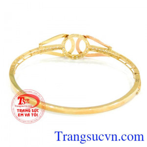 Phù hợp tặng sinh nhật,ngày lễ,tế được phái đẹp ưa chuộng. Vòng tay nữ 18k
