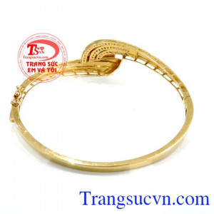 Chất lượng vàng bảo đảm,bảo hành 1 năm. Vòng tay vàng 18k Ý