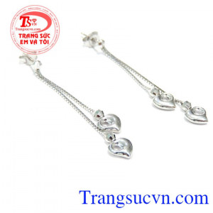 Đôi hoa tai vàng trắng 18k nhập khẩu nguyên chiếc đảm bảo chất lượng uy tín. Hoa tai tình yêu Hạnh Phúc
