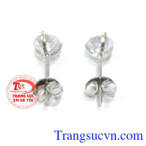 Đôi Nụ hoa tai vàng bảo hành chu đáo thanh toán an toàn dành cho phái đẹp. 