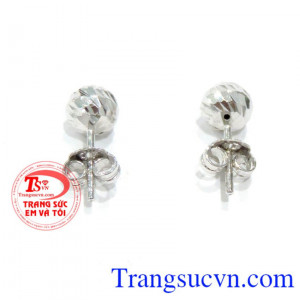 Nụ hoa tai vàng nhỏ bảo hành 1 năm. 