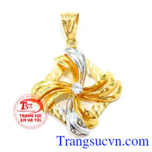 Mặt dây chuyền vàng 18k nhập khẩu nguyên chiếc đeo cùng dây chuyền vàng,