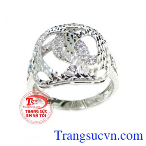 Chiếc Nhẫn 18k vàng trắng kiểu dành cho nữ chất lượng đảm bảo uy tín