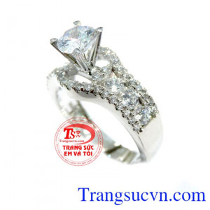 Chiếc nhẫn vàng hàng hiệu nhập khẩu ITaly, vàng trắng 18k 750 đeo tay cho nữ đeo tay,Chiếc nhẫn vàng hàng hiệu bảo hành 1 năm thanh toán an toàn,khách hàng ưa chuộng,Chiếc nhẫn vàng hàng hiệu bảo hành 1 năm