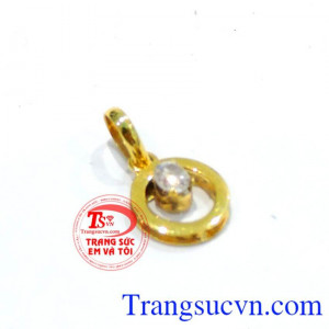 Mặt dây chuyền vàng 18k nhỏ bảo hành chu đáo,