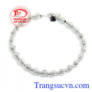 Lắc tay vàng trắng 18k italy chất lượng vàng đẩm bảo. 