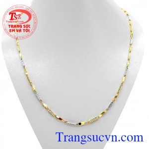 Dây vàng nữ thay lời tình yêu.