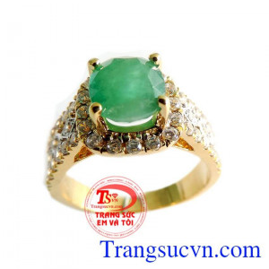 Nhẫn Nữ phù hợp đeo ngón giữa và ngón áp út,Nhẫn vàng ngọc lục bảo sản phẩm được khách hàng bình chọn nhiều năm