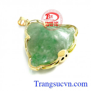 Mặt dây nam vàng tây sang trọng