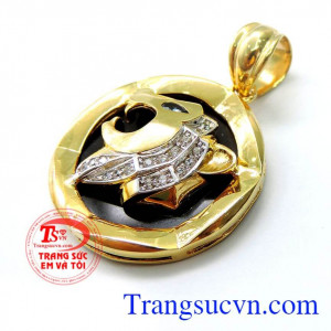 Mặt dây chuyền nam chạm khắc bọc vàng 10k sáng bóng đảm bảo chất lượng hợp thời trang, sang trọng và phong thủy