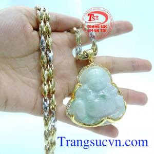 Từ xưa cho tới nay vàng là sản phẩm luôn được ưa chuộng bởi tính thẩm mỹ và ngọc được tượng trưng cho sự sang trọng