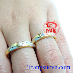 Nhẫn cưới vàng vàng tây đẹp sang trọng tinh tế cho đôi bạn trẻ