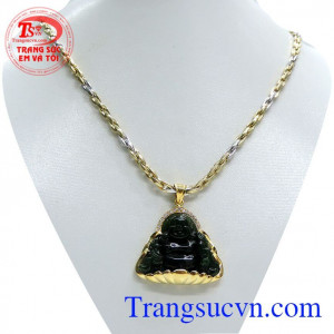 Dây chuyền vàng được sản xuất từ vàng trắng và vàng màu giúp sản phẩm trở nên bắt mắt hơn