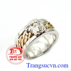 Nhẫn vàng nam tinh tế được điêu khác 3D sắc xảo,nhẫn thời trang tinh tế,mạnh mẽ, chất lượng vàng đảm bảo uy tín,bảo hành 12 tháng,giao hàng toàn quốc.