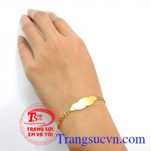 Lắc tay cho bé được thiết kế theo yêu cầu được khách hàng ưa chuộng bảo hành lâu dài