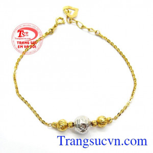 Hãy dành tặng cho người phụ nữ chúng ta yêu bằng món quà ý nghĩa này! Lắc tay nữ vàng xinh