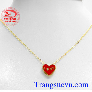 Bộ dây chuyền chữ Love,Những món đồ chúng ta chọn luôn thể hiện cá tính riêng,với Dây chuyền chữ Love rất phù hợp với những bạn gái có tấm lòng ấm áp và ngập tràn niềm yêu thương.