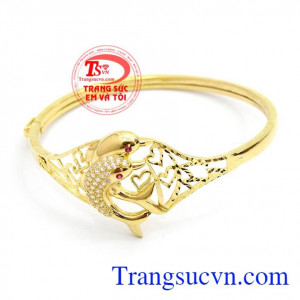 Vòng tay cá heo thời trang dành cho nữ đẹp phù hợp nhiều lứa tuổi. 