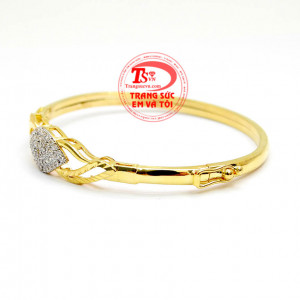 Vòng vàng tây hình chiếc lá cho phái đẹp chất lượng đảm bảo mẫu mã đẹp hợp thời trang. 