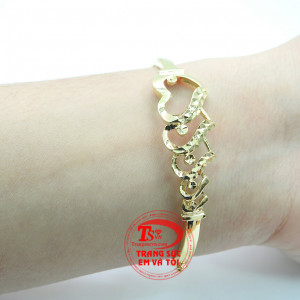 Vòng tay vàng trái tim kép thiết kế độc đáo cá tính cho phái đẹp. Vòng tay vàng trái tim kép