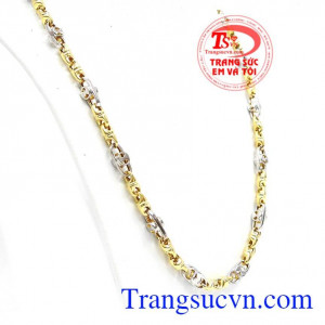 Sản phẩm dễ dàng kết hợp với các phụ kiện và các loại trang phục