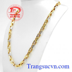 Sản phẩm bền đẹp, được thiết kế bản to, thể hiện sự nam tính mạnh mẽ của người đeo