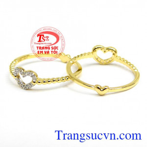 Sản phẩm được nhập khẩu từ Hàn Quốc,bảo hành uy tín.Nhẫn nữ tình yêu vàng 10K