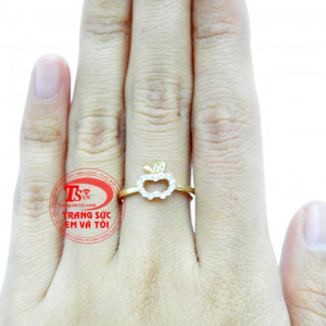 Sản phẩm được nhập khẩu từ Hàn Quốc.Hãy dành tặng chiếc nhẫn dễ thương này cho người phụ nữ ta yêu nhé