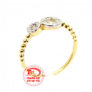 Nhẫn nữ tiểu thư,Nhẫn nữ được chế tác kiểu cách,viền nhẫn được thiết kế kiểu bi tròn