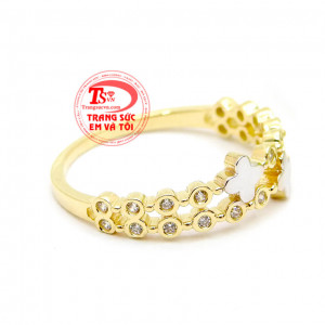 Sản phẩm dễ dàng kết hợp với trang phục,vô cùng tôn da khi đeo.Nhẫn nữ cỏ bốn lá Korea