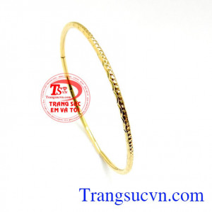 Sản phẩm giúp người đeo tôn nên bàn tay nhỏ nhắn của mình. vòng đôi đẹp