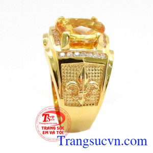 Nhẫn Đá Sapphire Vàng sang trọng được đính đá Sapphire vàng thiên nhiên hình ovan,đá Sapphia vànglà 1 loại đá quý thiên nhiên do trời đất tạo nên,đá của sự giàu sang,sung túc,giúp đạt được mục đích mong muốn
