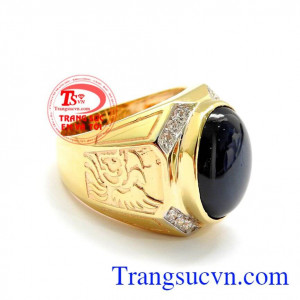 Nhẫn nam Sapphia Sao Thiên Nhiên thể hiện quyền uy,mạnh mẽ và nam tính.Sản phẩm được chạm khắc 3D vô cùng tinh xảo với các đường nét hài hòa,tinh tế