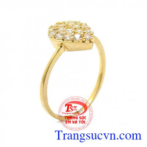 Nhẫn Giọt Sương Mai kiểu dáng nhẫn nữ xinh xắn, là món quà ý nghĩa dành tặng các bạn nữ nhân ngày sinh nhật,nhẫn được thiết kế đính đá lấp lánh