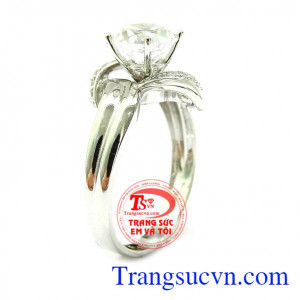 Sản phẩm chất lượng cao bảo hành 6 tháng, giao hàng trên toàn quốc.