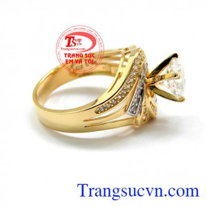 Tôn nên vẻ đẹp của đôi bàn tay xinh xắn bằng các đường nét sang trọng,quý phái