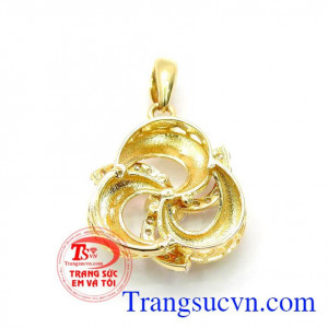 Mặt dây chuyền vàng tây đính đá nhập khẩu được ưa chuộng