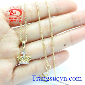 tạo nên vẻ tinh tế tao nhã về thiết kế của hai đất nước hàng đầu về chế tác trang sức sẽ làm vừa lòng thị hiếu của bạn